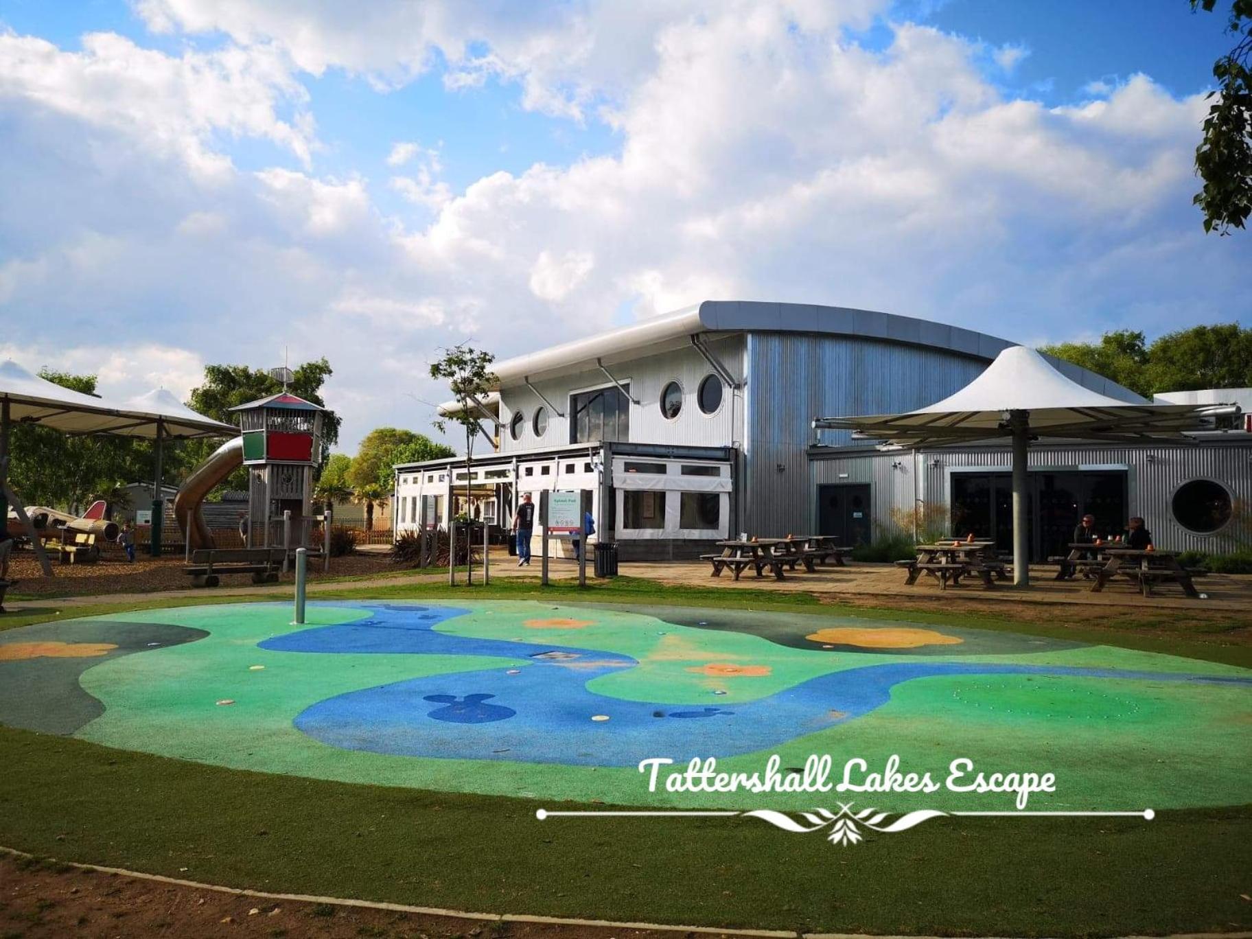 Meridian Tattershall Lakes Escape - Lakeside Lodge Caravan With A Fishing Peg Luxury Hot Tub Ngoại thất bức ảnh