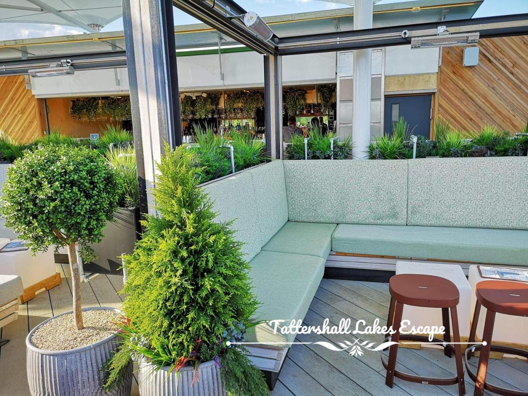 Meridian Tattershall Lakes Escape - Lakeside Lodge Caravan With A Fishing Peg Luxury Hot Tub Ngoại thất bức ảnh